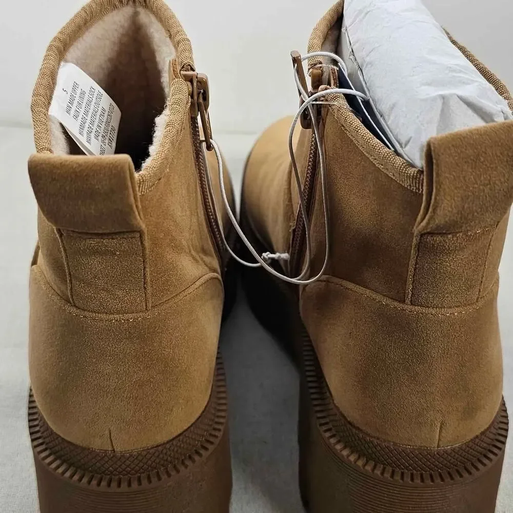 Tamaris Women's Fashionable Fashion Bootie Women's Ankle Bootie. -   New Size 5
